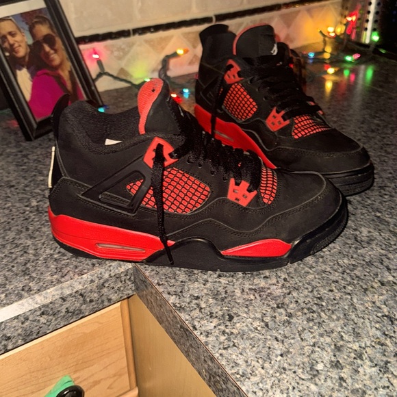 Jordan 4 Red Thunders - Picture 2 of 2